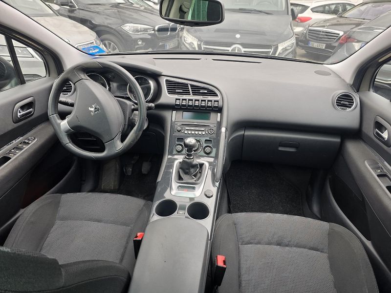 Peugeot 3008 2,0 HDI Panorama - fotka 11 z 16