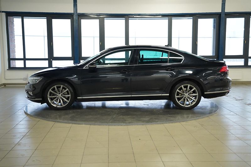 Volkswagen Passat - fotka 3 z 25