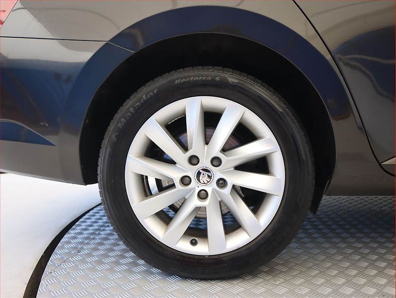 Škoda Superb (2016) Style Plus 2.0 TDI, 4X4 - fotka 15 z 24