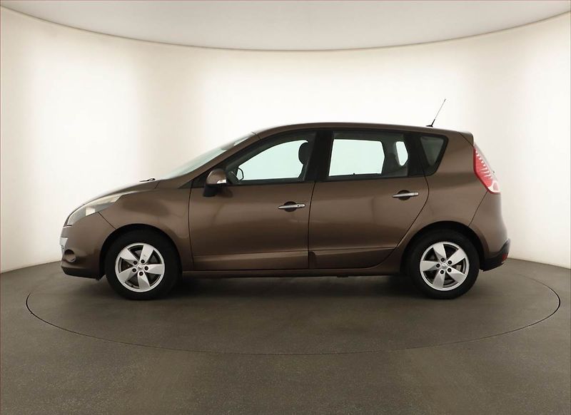 Renault Scénic (2009) 1.9 dCi, po STK, Tažné - fotka 3 z 14