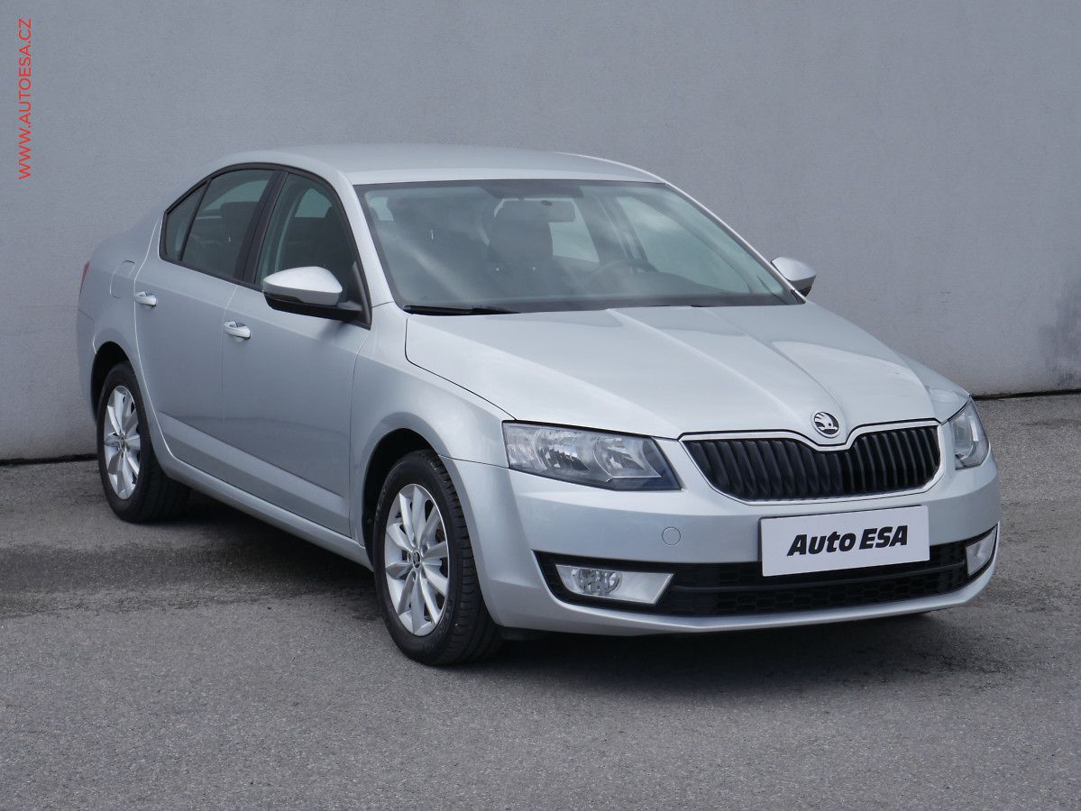 Škoda Octavia 1.6 TDi, ČR, Ambition, AC
