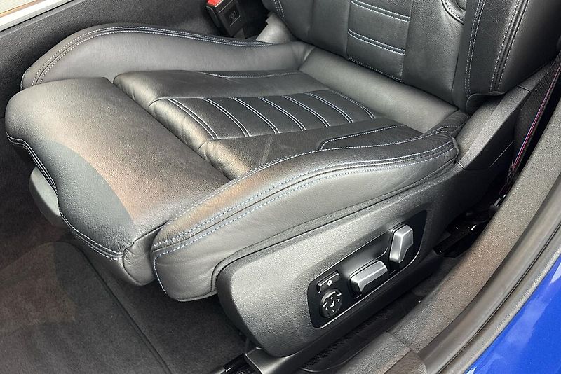 BMW Řada 3 330i xDrive - fotka 7 z 27