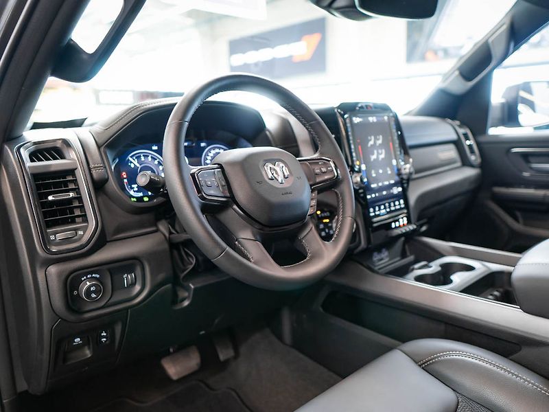 Dodge RAM (2024) 5.7 eTorque Sport 6 Lift - fotka 15 z 34