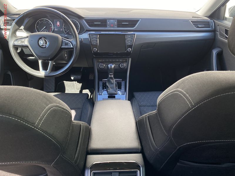 Škoda Superb (2017) 2.0 TDi, Style, DSG, bixen - fotka 8 z 19
