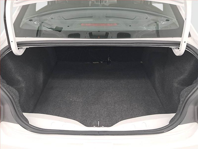 Citroën C-Elysée (2017) 1.6 VTi, Automat, ČR,1.maj - fotka 14 z 14