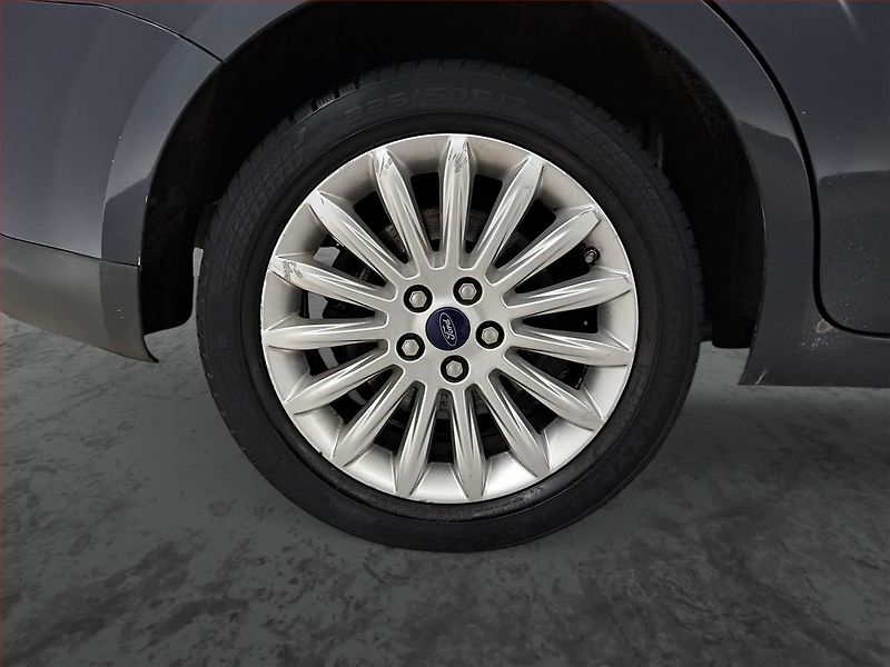 Ford S-MAX (2014) 2.0 TDCi, Serv.kniha, Xenony - fotka 15 z 17