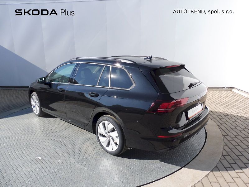 Volkswagen Golf Variant (2026) People 1,5 TSI 85kW - fotka 23 z 26