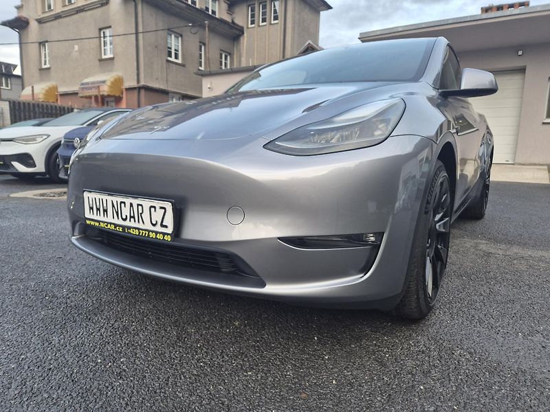 Tesla Model Y LONG RANGE DUAL MOTOR 95,0% - fotka 47 z 49