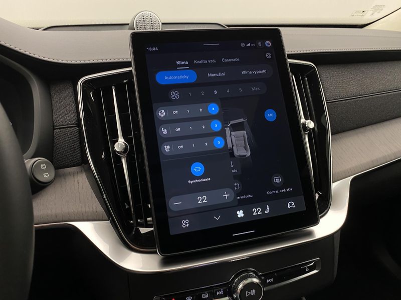 Volvo XC90 (2026) T8 AWD Plug-in BRIGHT ULTRA - fotka 46 z 75