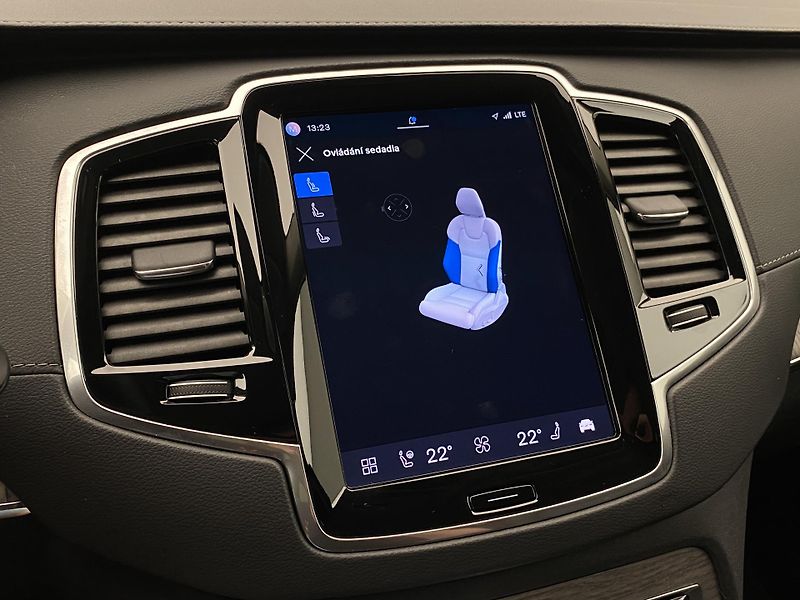 Volvo XC90 B5 AWD DARK PLUS AUT CZ 7m - fotka 64 z 67