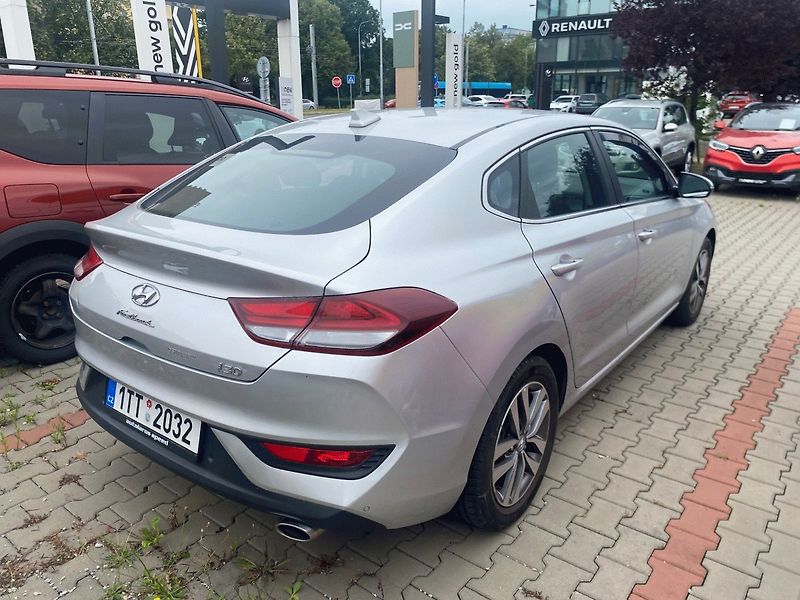 Hyundai i30 (2019) 1.0 T-GDI, Komfort, ČR, 1.Maji - fotka 2 z 2