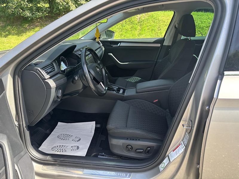 Škoda Superb (2016) 2.0 TSI 162kw Style REZERVACE - fotka 10 z 31