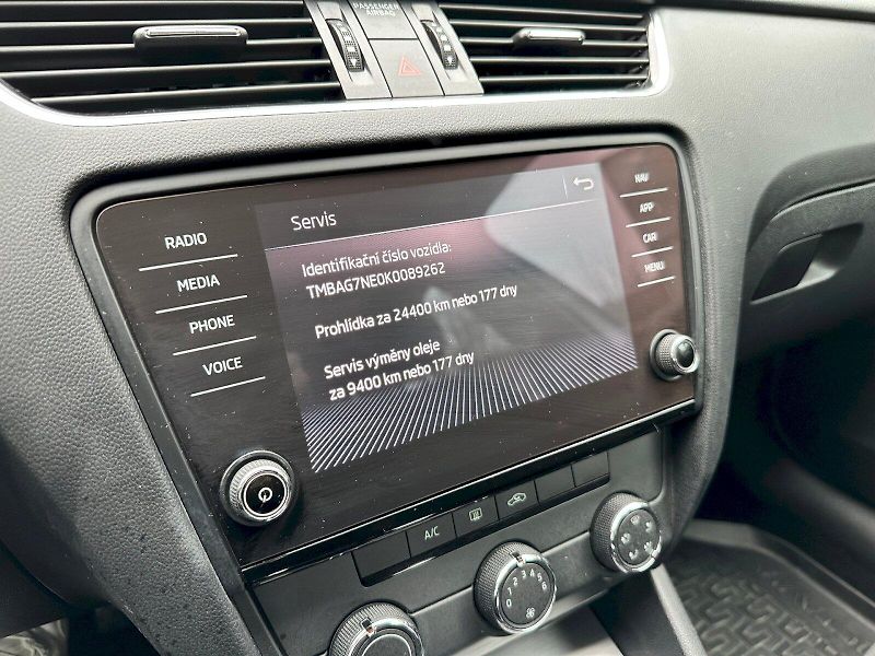 Škoda Octavia (2018) 1.6 TDI 85kW DSG Ambition Fres - fotka 16 z 22
