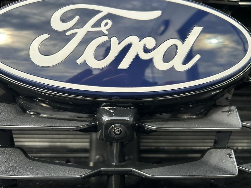 Ford Kuga Top Edition 2.5 PHEV 178kW - fotka 3 z 39