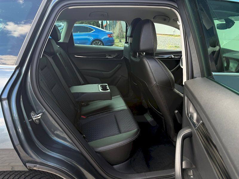 Škoda Karoq (2021) 1.5 TSI 110 kW DSG Style Plus - fotka 22 z 24