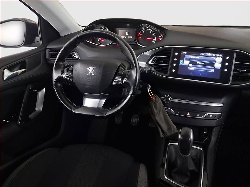 Peugeot 308 (2016) 1.2 e-THP, Navi, Tempomat - fotka 7 z 16