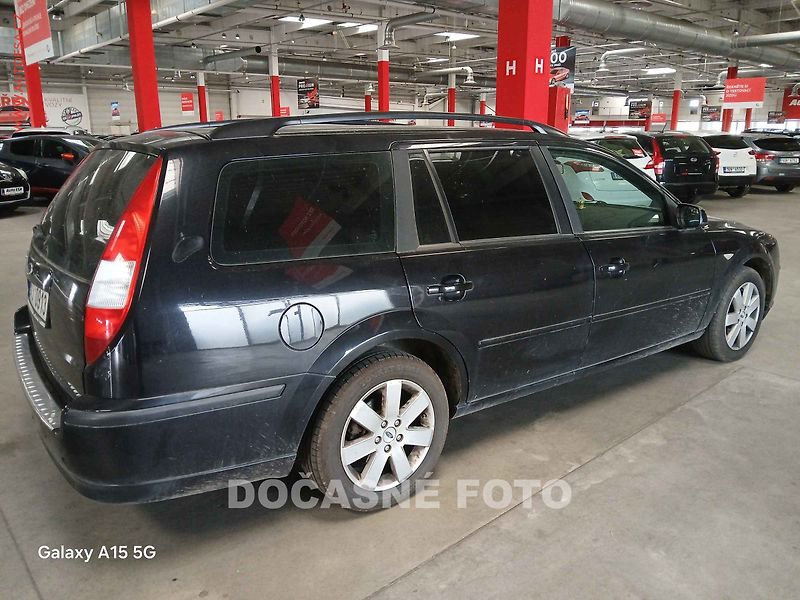 Ford Mondeo (2006) 2.0.i - fotka 2 z 3
