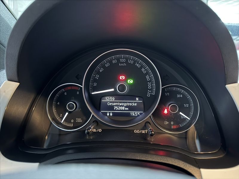 Škoda Citigo 1,0   MPI FUN AUTOMAT VÝHŘEV - fotka 10 z 32