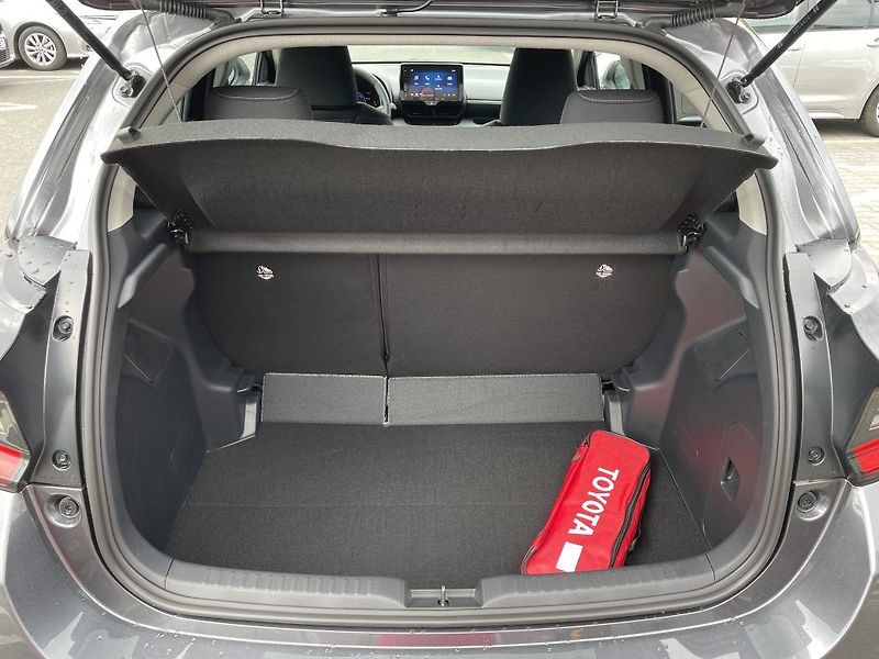 Toyota Yaris 1.5 Hybrid Style ODBĚR ihned - fotka 6 z 27