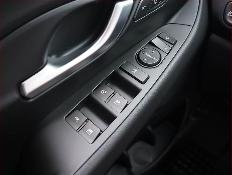 Hyundai i30 (2025) Premium 1.5 T-GDI MHEV 48V - fotka 18 z 19