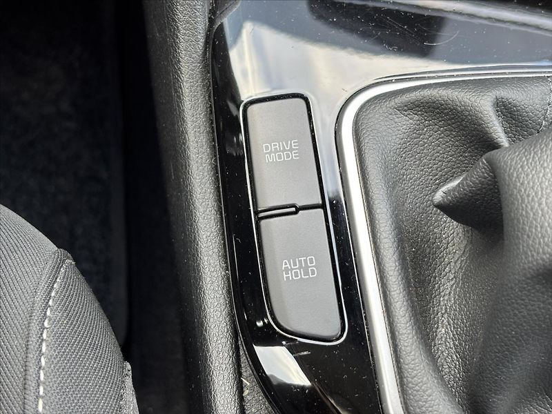 Kia Sportage 1,6 TGDi Exclusive ZÁRUKA NAVI - fotka 31 z 44