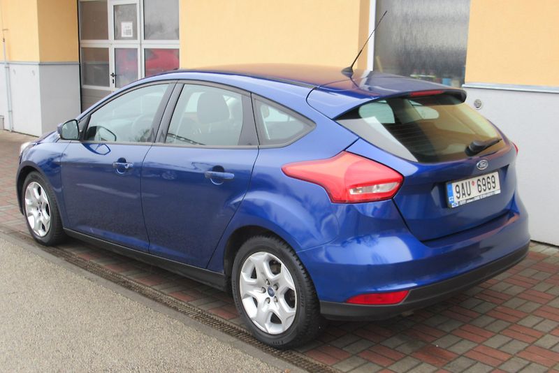 Ford Focus 1.6 TDCi AUT. KLIMA - fotka 2 z 19