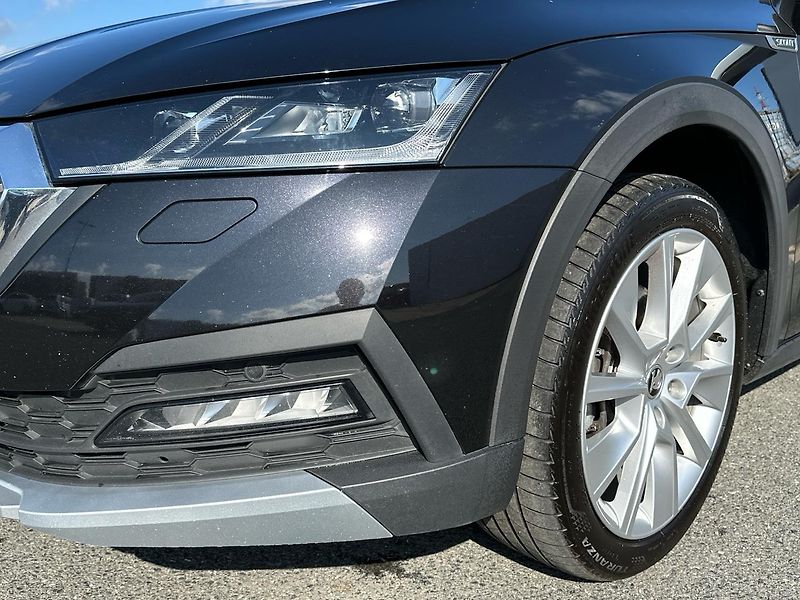Škoda Octavia Scout 2,0 TDI  147kW DSG 4x4 - fotka 18 z 22