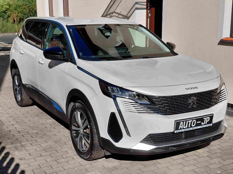 Peugeot 5008 1,2PT EAT8 ALLURE - fotka 2 z 21