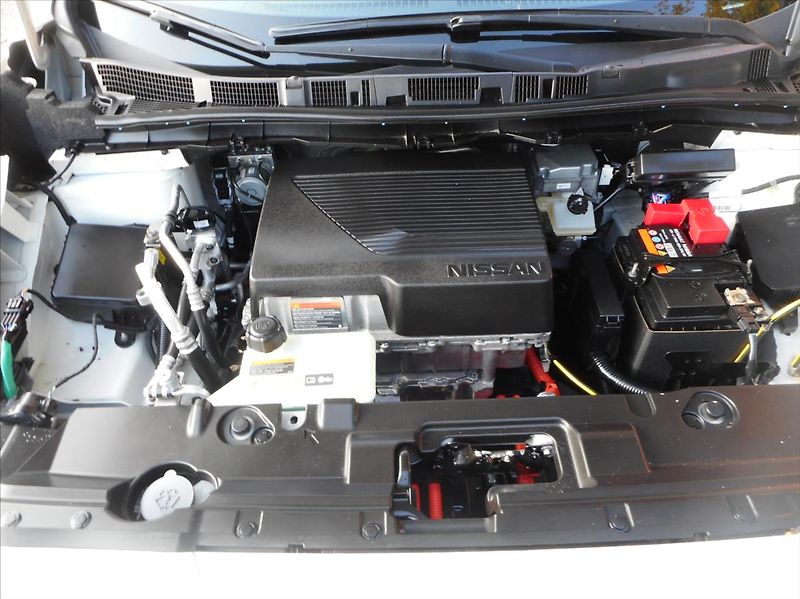 Nissan Leaf 0,0 N-Connecta - fotka 25 z 27