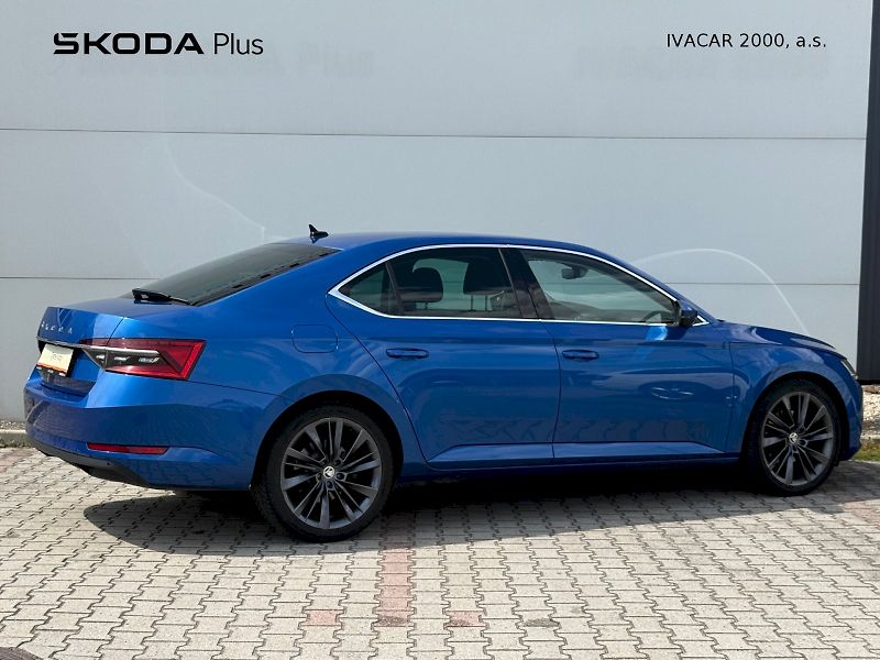 Škoda Superb (2019) 2.0 TDI 110 kW DSG Style Plus - fotka 2 z 26