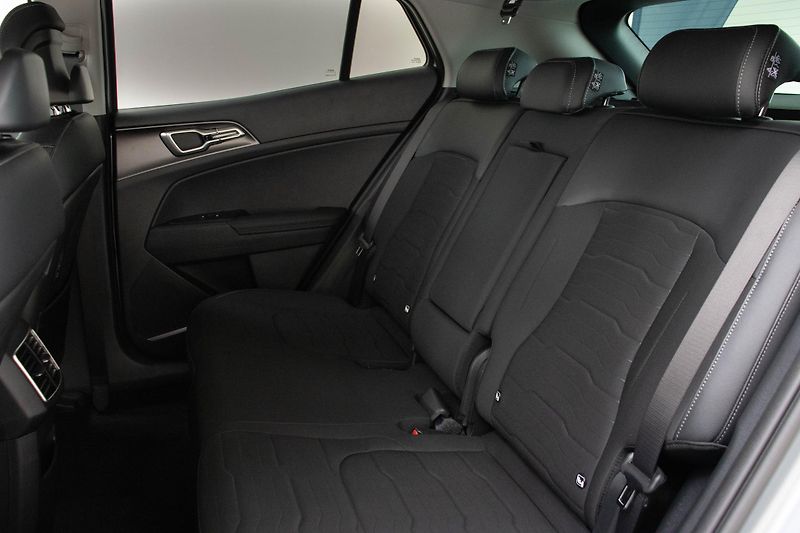 Kia Sportage TOP 1.6 T-GDI GPF 7DCT 4x2 - fotka 9 z 16