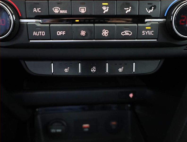 Kia Ceed (2022) Top 1.5 T-GDI - fotka 12 z 21