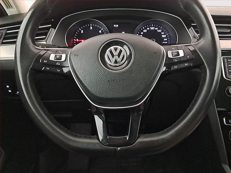 Volkswagen Passat (2015) 2.0 TDI, 4X4, Navi, Tempomat - fotka 18 z 18