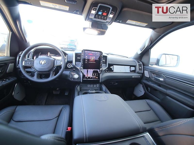 RAM 1500 (2026) Rebel 5.7 V8 Hemi 2026 - fotka 15 z 39