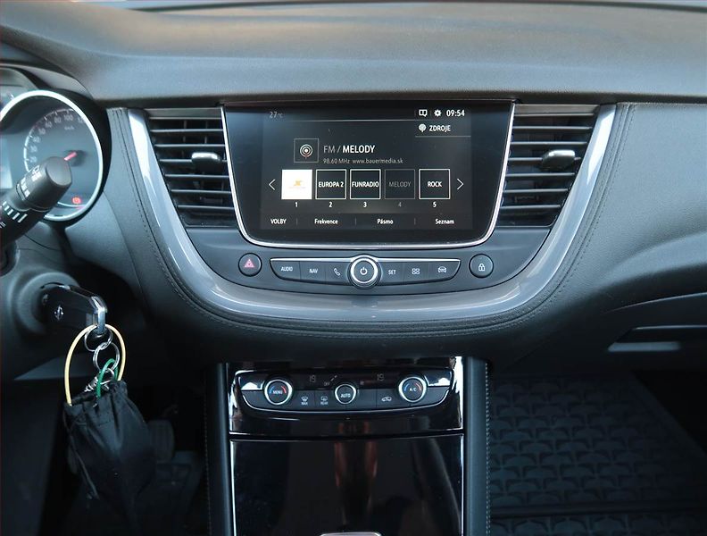 Opel Grandland X (2019) 1.5 CDTI, Serv.kniha, Kůže - fotka 12 z 17