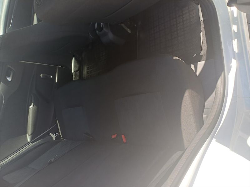 Citroën C-Elysée 1,2   FEEL 60kW - fotka 12 z 21