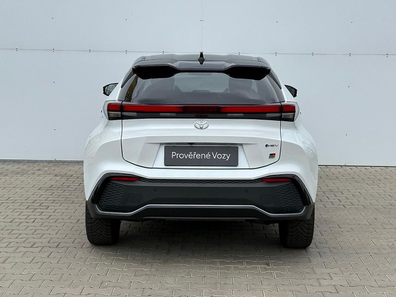 Toyota C-HR 2,0 HEV e-CVT GR Sport - fotka 9 z 30