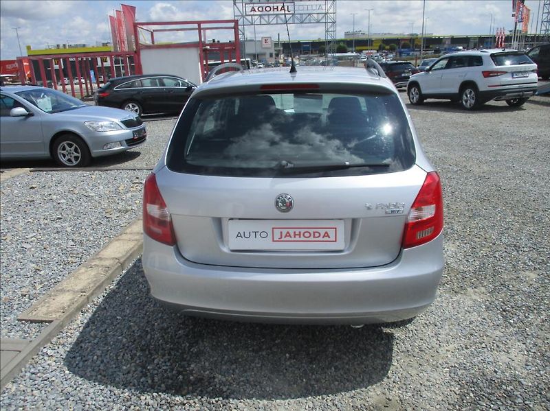 Škoda Fabia 1,4 i 16v, klimatizace, - fotka 7 z 26