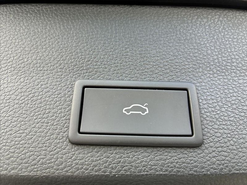 Seat Ateca 2,0 TDI TAŽNÉ KAMERA - fotka 14 z 31