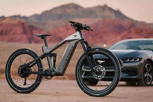 Elektrokolo Ford Mustang.