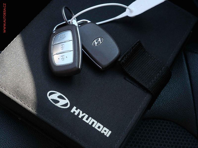 Hyundai ix35 (2013) 2.0 CRDi 4x4, ČR, xenon - fotka 19 z 19
