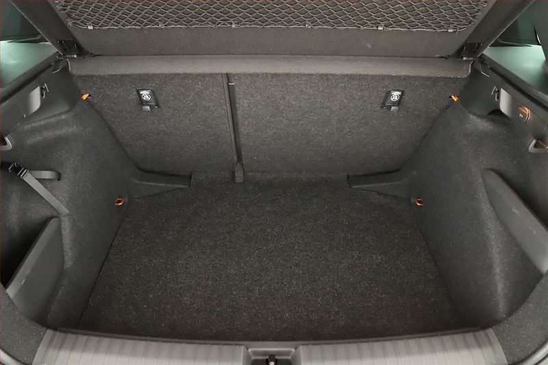 Škoda Kamiq (2025) 1.0 TSI, MONTE CARLO, AUTOMAT - fotka 15 z 16