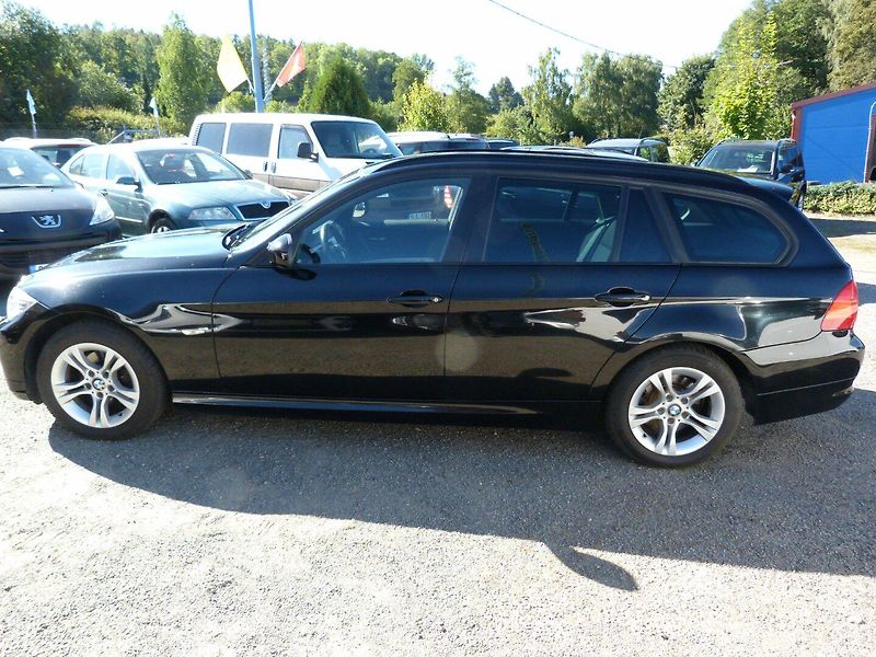 BMW Řada 3 2.0 I  105 kw - fotka 8 z 23