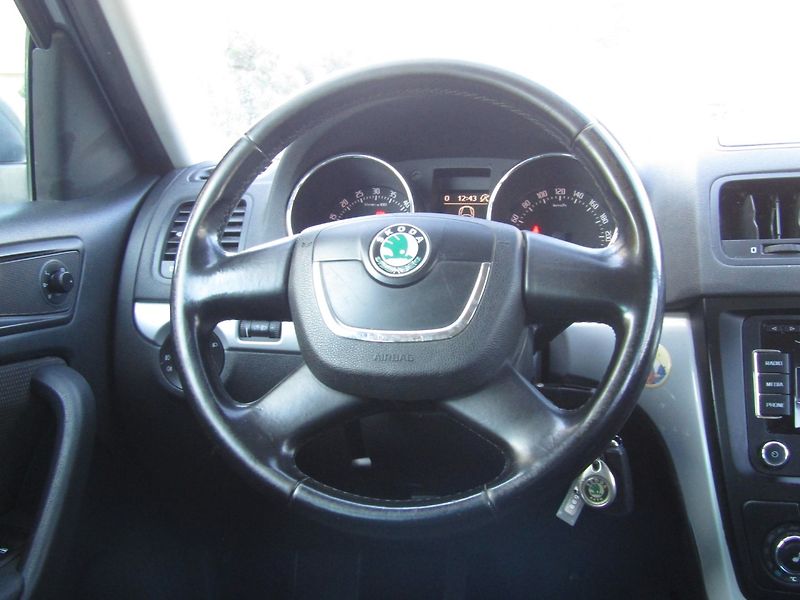 Škoda Yeti (2011) 1.6 TDI  77kW NOVÁ SPOJKA - fotka 16 z 37