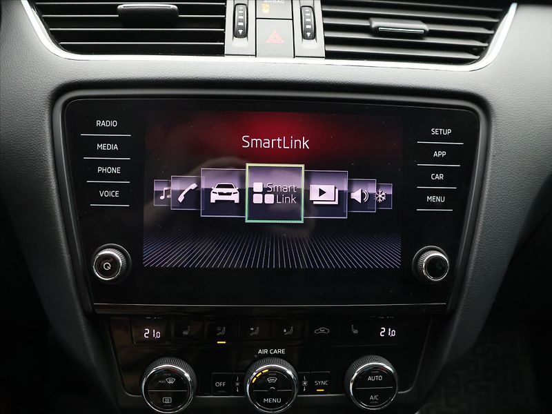 Škoda Octavia 1,8 TSI 132kW Style CZ - fotka 18 z 27