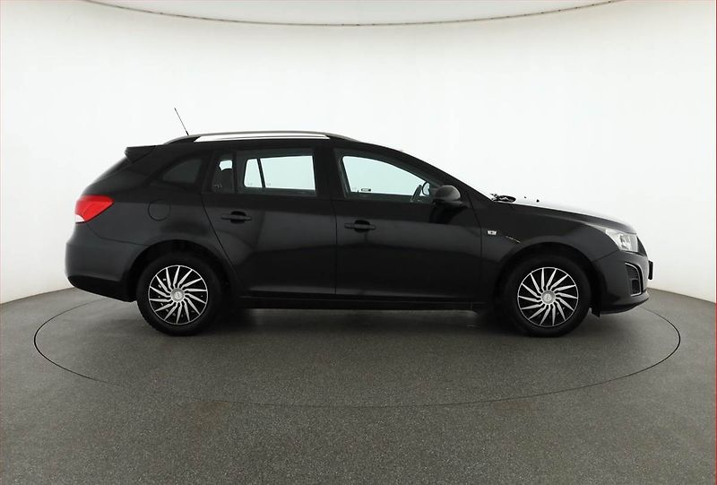Chevrolet Cruze (2013) 1.6 i 16V, ČR,1.maj - fotka 6 z 12