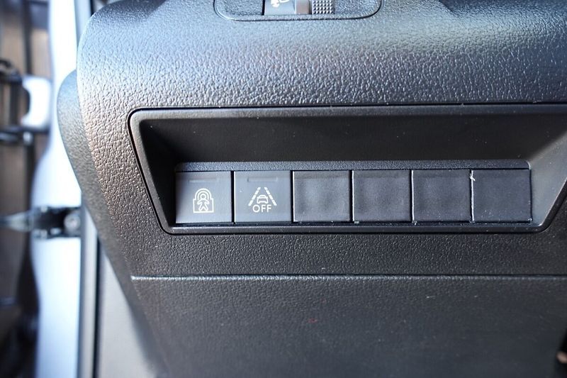 Toyota ProAce City Verso 1.5 D4-D 130 - 8 AT Family 7S - fotka 19 z 33