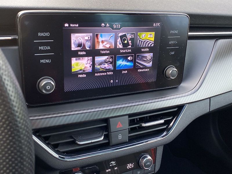 Škoda Kamiq (2023) 1.0 TSI DSG Monte Carlo - fotka 14 z 39