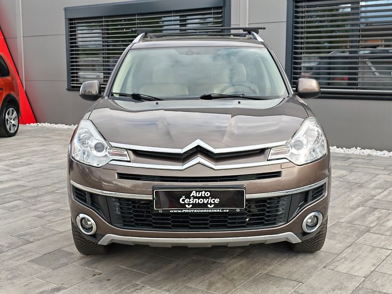 Citroën C-Crosser (2011) 2,2 HDI 4x4 7Míst 115 KW - fotka 2 z 33