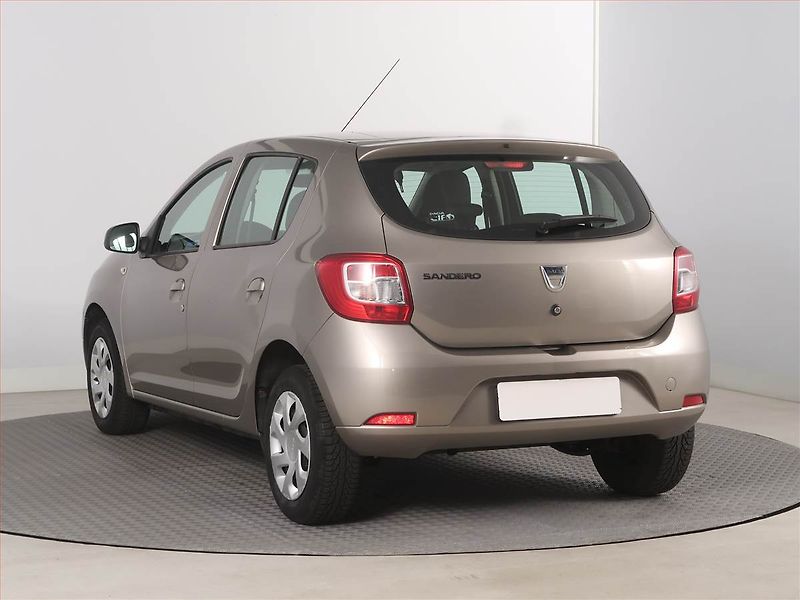 Dacia Sandero (2014) 1.2 16V - fotka 4 z 13